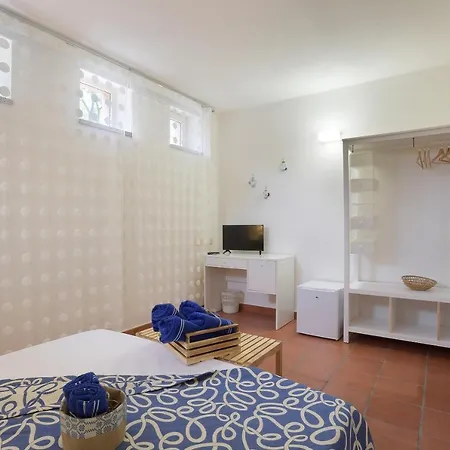 Bio&b Acquaviva 오트란토