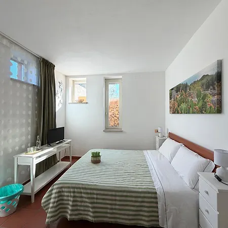 Bio&b Acquaviva Alojamento de Acomodação e Pequeno-almoço