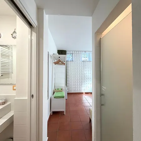 Alojamento de Acomodação e Pequeno-almoço Bio&b Acquaviva 4*