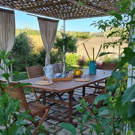 Bio&b Acquaviva Bed & Breakfast