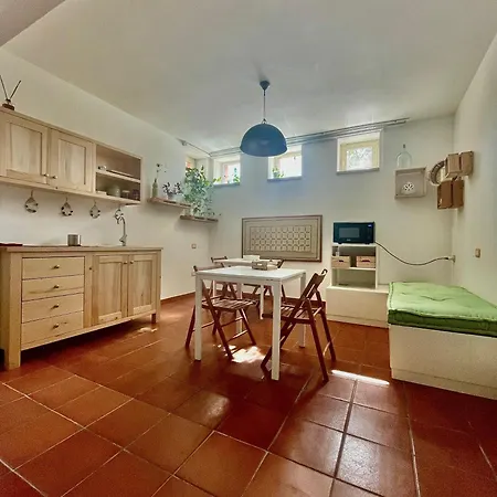 Bio&b Acquaviva Bed & Breakfast 4*